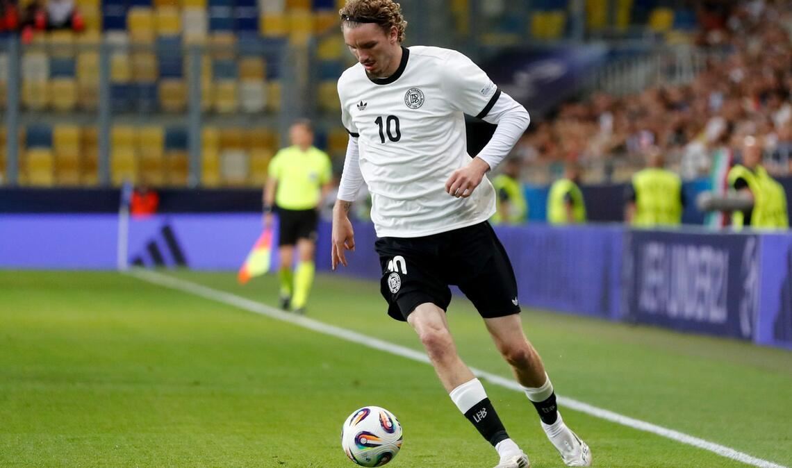 Nick Woltemade (Note 3): Wurde für Kai Havertz eingewechselt (63.). War schnell im Spiel, allerdings kam Nick Woltemade an eine Flanke nicht richtig hin (71.). Ansonsten diente der Ex-Stuttgarter auch als Anspielstation.