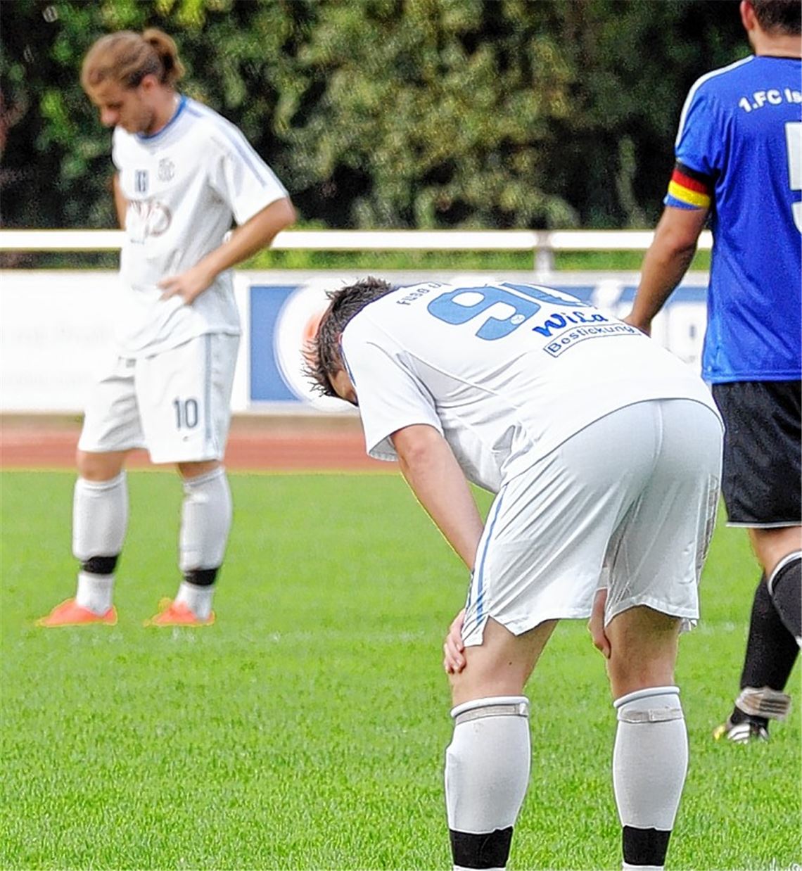 Niedergeschlagenheit bei der 08 Mühlacker nach der Pleite gegen Ispringen. 