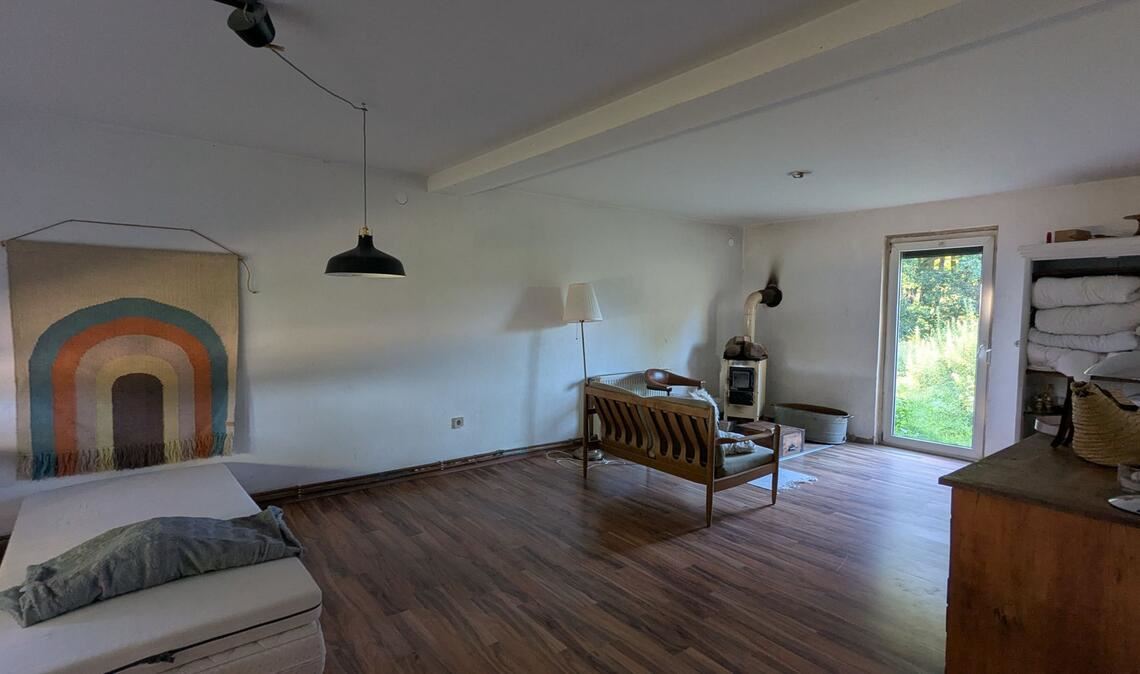 Niemand hat ein festes Zimmer. Man bezieht eins und verlässt es aufgeräumt für die nächsten Gäste.