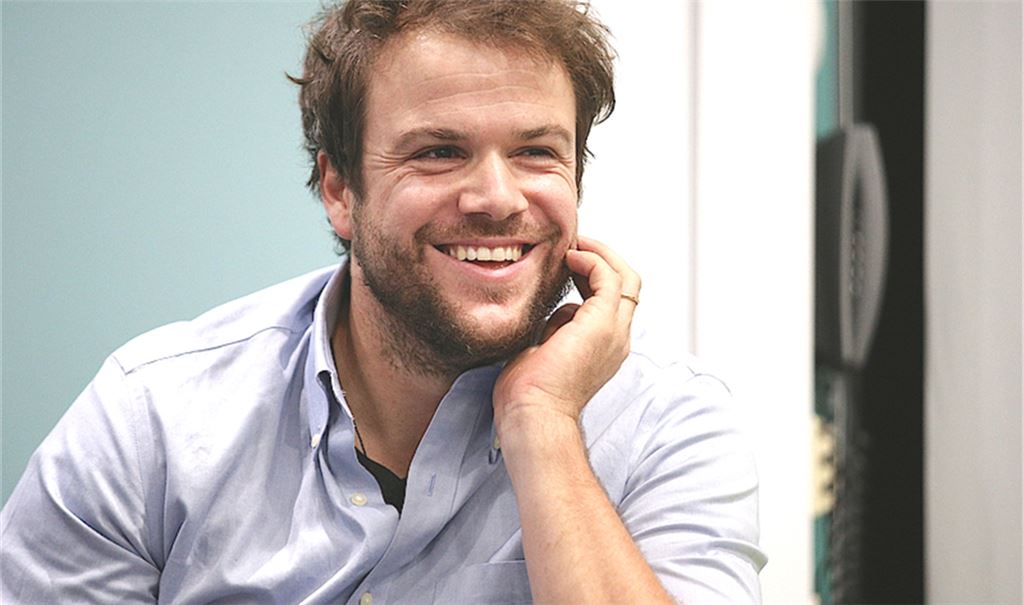 Niklas Schenck ist mehrfach ausgezeichneter Dokumentarfilmer und investigativer Reporter, der zuletzt ein Jahr in Kabul gelebt und den Kino-Dokumentarfilm „True Warriors“ produziert hat. Foto: privat
