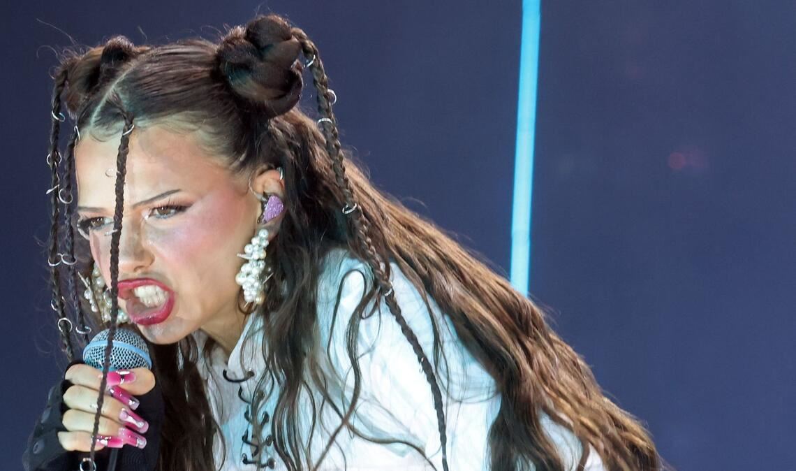 Nina Chuba (hier bei ihrem Tourauftakt in Erfurt). Wir hätten gerne Bilder von ihrem Auftritt in Stuttgart gezeigt, aber ihr Management wollte, das wir ihm die Fotos vor der Veröffentlichung vorlegen. Das haben wir abgelehnt.