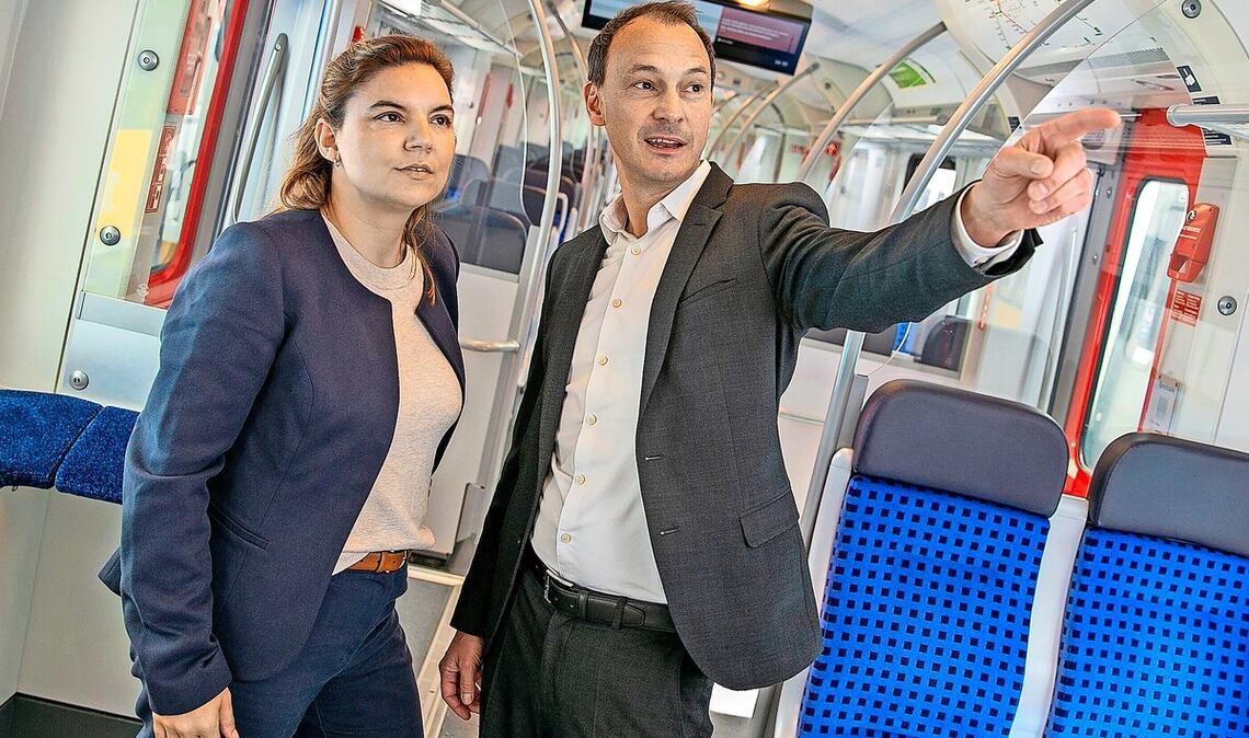 Nina Hutwagner ist die neue Chefin der Stuttgarter S-Bahn. Diese nicht ganz leichte Aufgabe hat sie von Matthias Glaub übernommen, der zur S-Bahn nach München gewechselt ist.