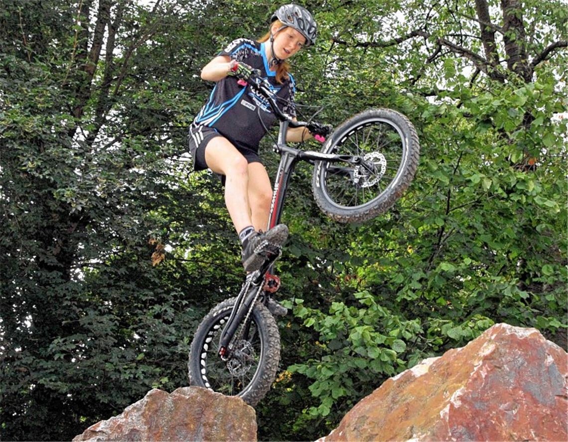 Nina Reichenbach untermauert mit der Silbermedaille, dass sie im Trial derzeit zu den besten Fahrerinnen der Welt gehört. 