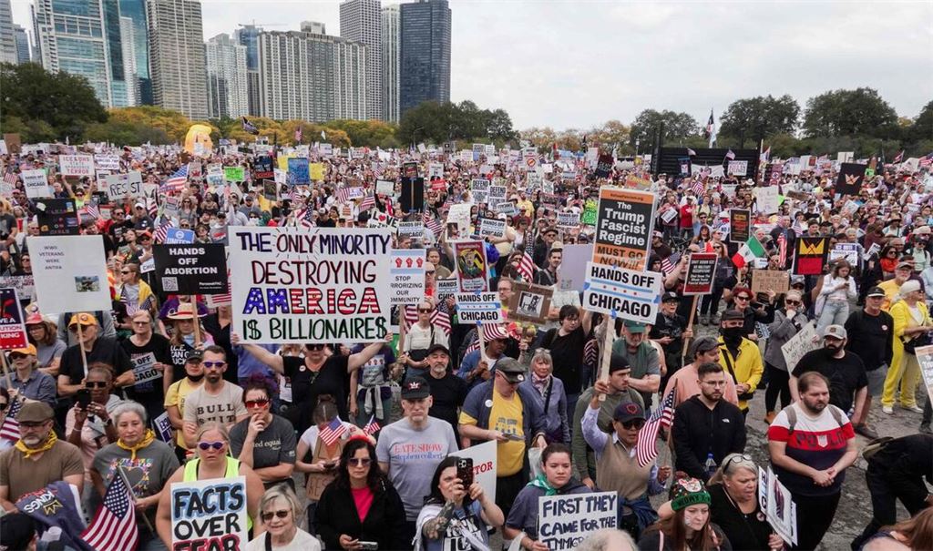 „No Kings“-Protest in Chicago, Illinois