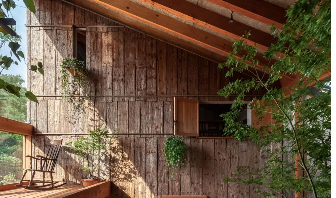 Noch ein Beispiel aus Japan: Ken Nishiguchi, Earth House, Okazaki, Aichi. 2017-2018 erbaut. Im Buch auf Seite 323.