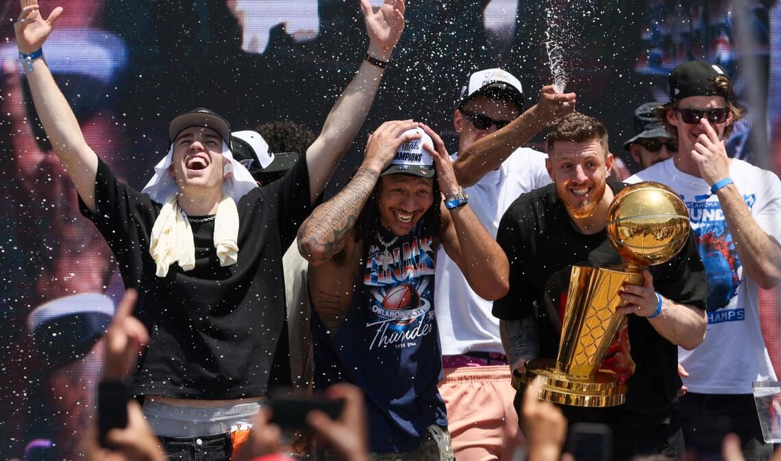 Plötzlich fünf Titelanwärter: Deutsche mischen die NBA auf Noch ein Titel? Oklahoma City ist Topfavorit.