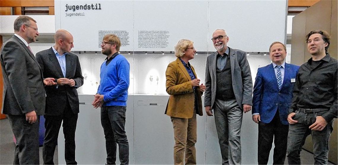 Luxus von allen Seiten beleuchten