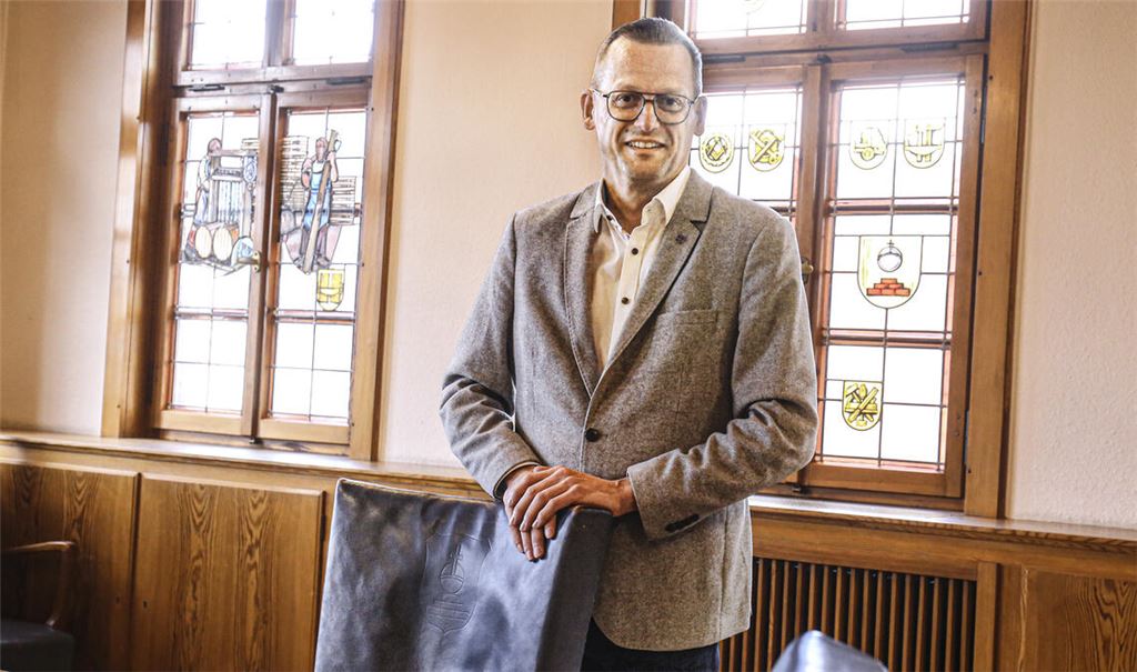Noch ist Stephan Retter als Erster Beigeordneter im Steinheimer Rathaus gefragt, doch der künftige OB ist auch regelmäßig bei Terminen in Mühlacker präsent. Foto: Deeg