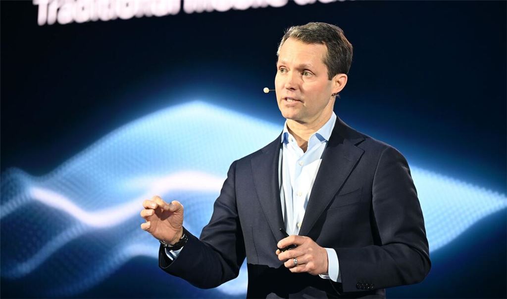 Nokia-Chef Justin Hotard sieht viel Arbeit auf die Netzbetreiber zukommen.