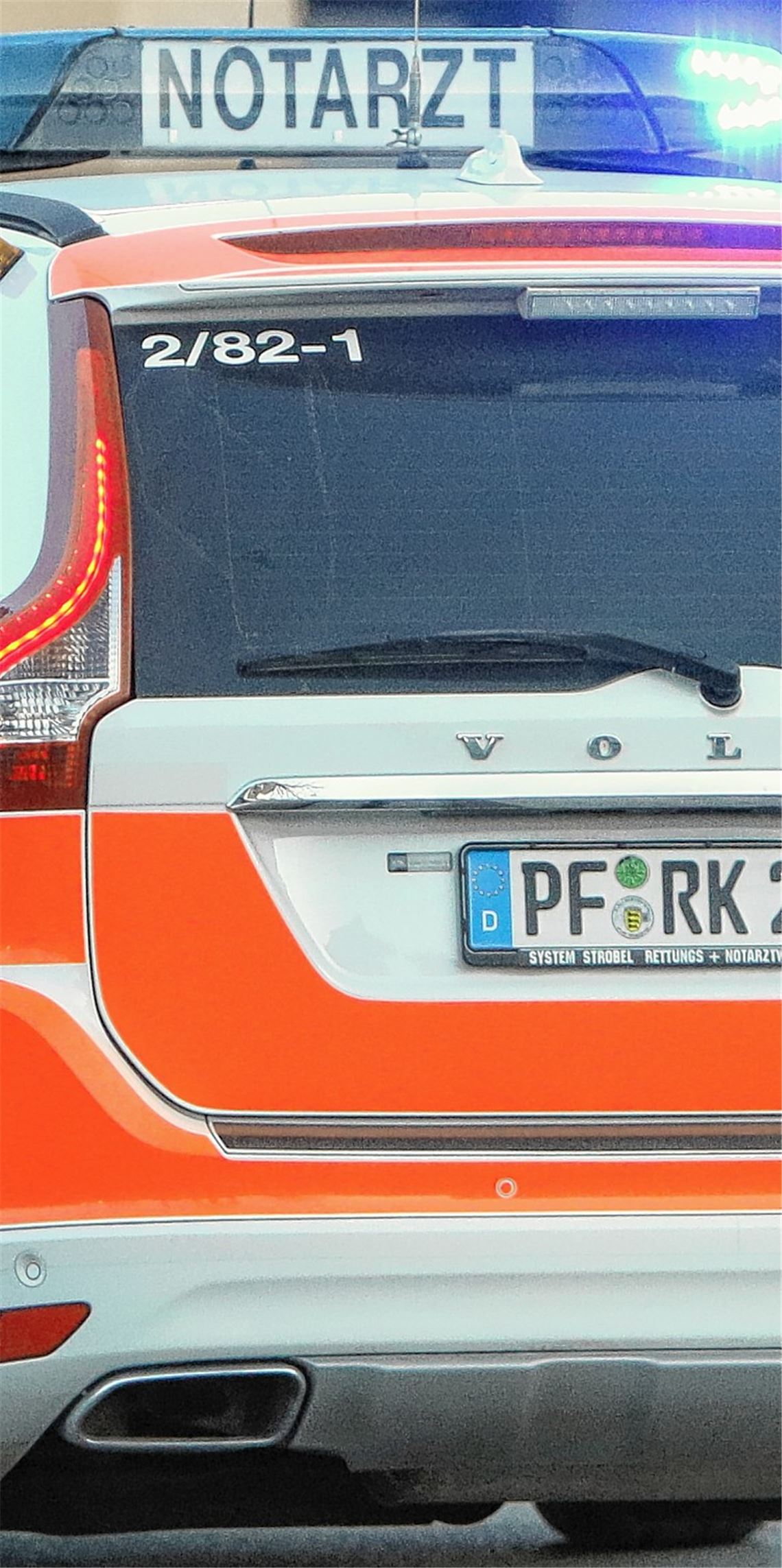 Rettungswagen biegt wohl falsch ab