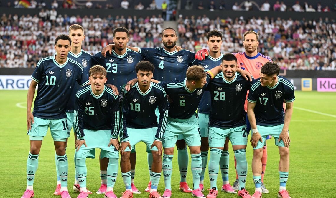 Nur 15 Prozent der Befragten glauben, dass die DFB-Auswahl beim Turnier in den USA, Kanada und Mexiko triumphieren wird.