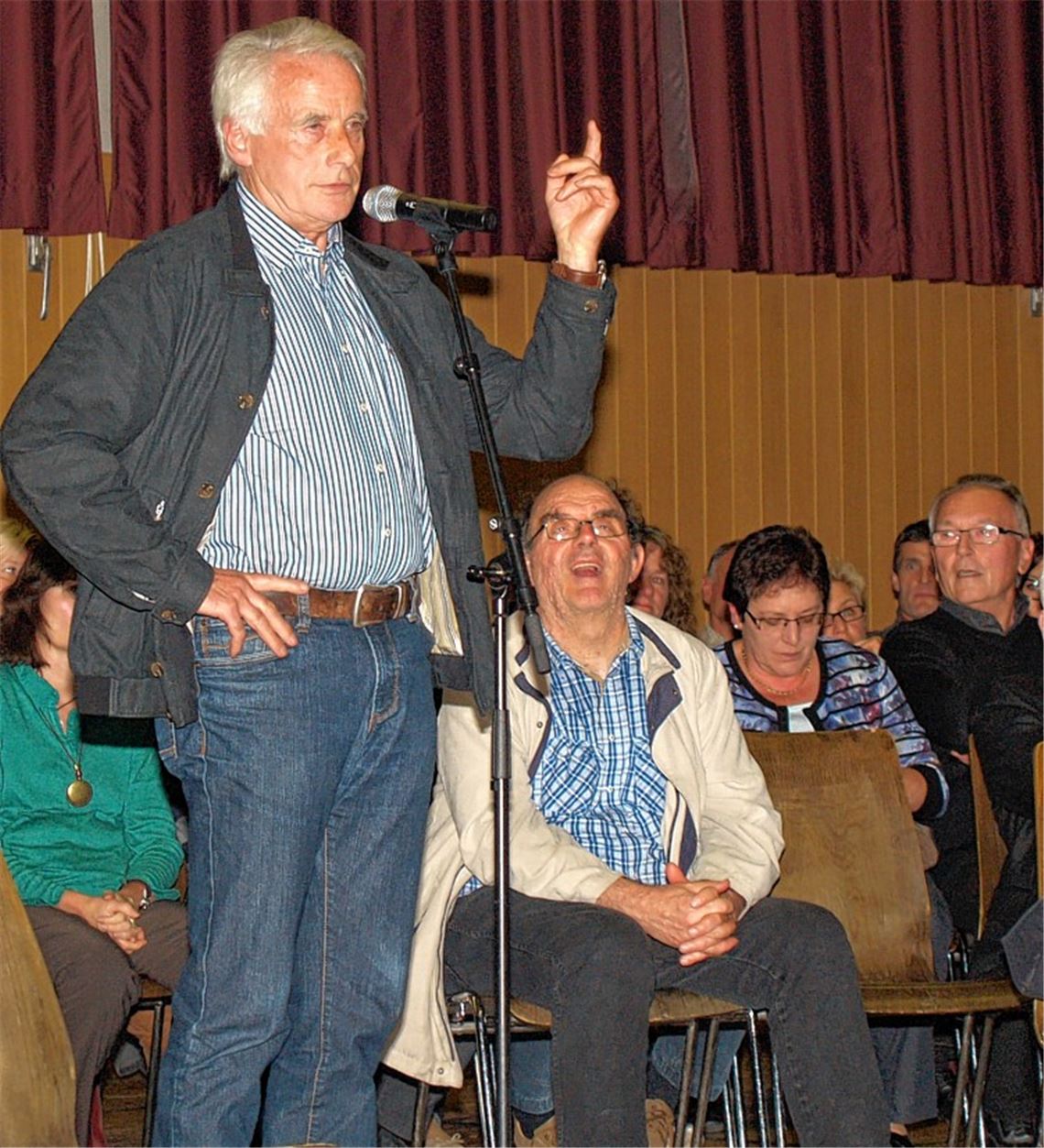 Nur eine von zahlreichen Wortmeldungen bei der Vorstellungsrunde: Stadtrat Hans Krauß.