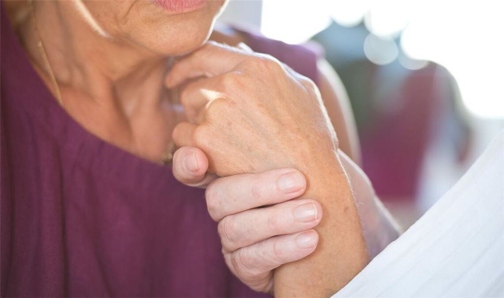 Nur für wenige Alzheimer-Patienten kommt die neue Behandlung infrage.
