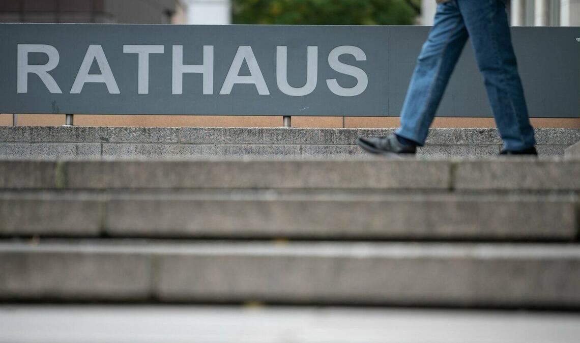 Nur unter strengen Voraussetzungen können Gemeinderäte in Baden-Württemberg aus dem Rathaus verbannt werden.