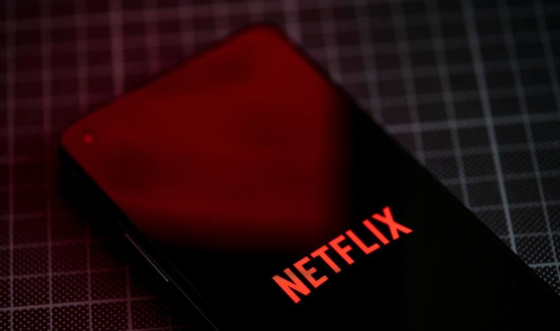 Nutzer der Netflix-App werden Clips im Hochformat zu sehen bekommen. (Archivbild)