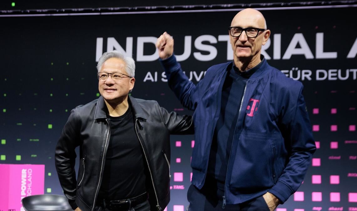 Nvidia und die Deutsche Telekom kooperieren bei einer KI-Fabrik in München.