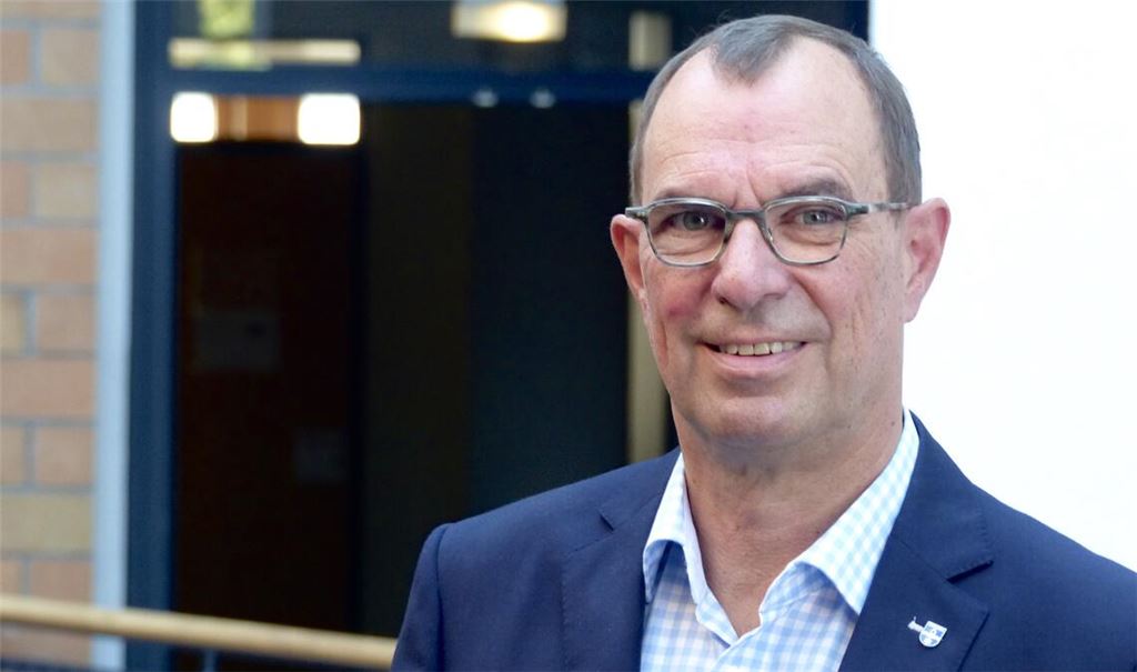 OB Frank Schneider zur Suche nach einem Standort für eine Flüchtlingsunterkunft: „Nun müssen wir mit privaten Grundstückseigentümern ins Gespräch gehen.“ Foto: Archiv