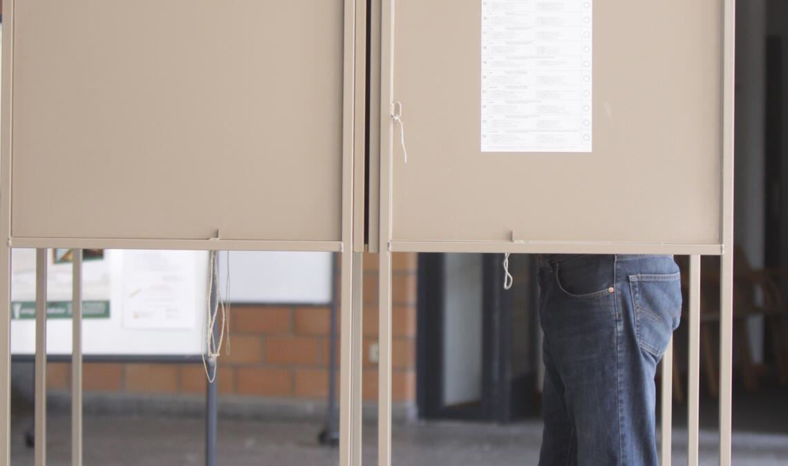 OB-Wahl in Mühlacker wirft ihren Schatten voraus: In dieser Reihenfolge stehen die Kandidierenden am 12.Oktober auf dem Wahlzettel: Monika Wald, Stefan Aßmus, Paul Renner, Ulrich Hagenbuch, Andreas Kubisch und Stephan Retter. Fotos: Archiv/privat