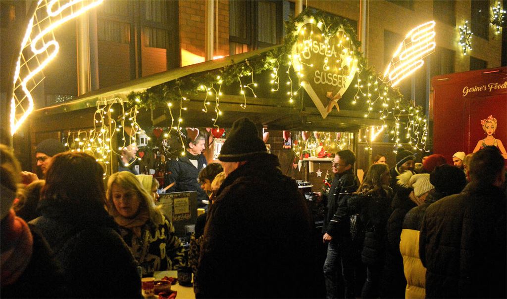 Ob Weihnachtsmarkt (), Straßenfest (Bilder unten), Mühlacker Frühling oder Karfreitagsprozession: Die Zeiten haben sich geändert. Solche Veranstaltungen sind nur noch mit Sicherheitskonzepten und) Zufahrtssperren möglich. Archivfotos: Stahlfeld/Fotomoment