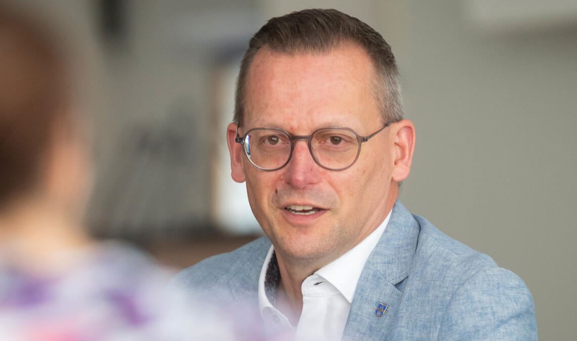 Oberbürgermeister Stephan Retter will mit Bürgerinnen und Bürgern sprechen. Foto: Archiv
