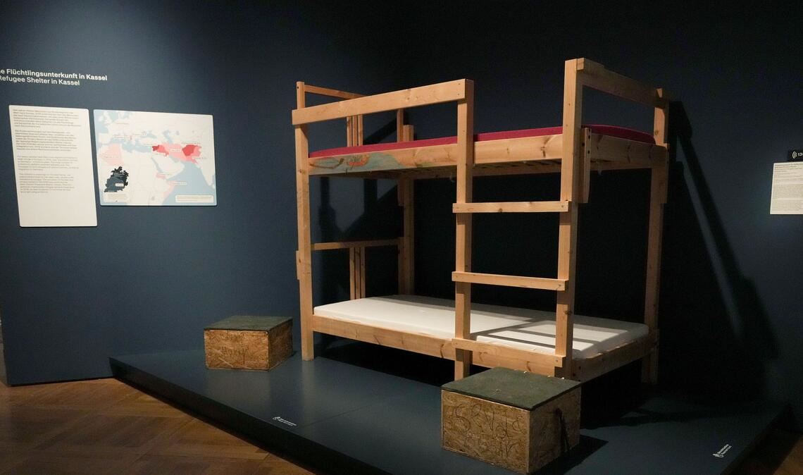 Oder ein Bett aus einer 2015 eingerichteten Flüchtlingsunterkunft.