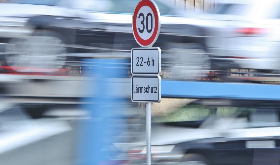 Ölbronn-Dürrn kann auf seinen Hauptverkehrsachsen Tempo 30 durchsetzen und dabei - im Gegensatz zu dem Schild auf unserem Symbolbild - auf Einschränkungen verzichten. Die Regelung gilt ganztägig. Foto: Archiv/Huber