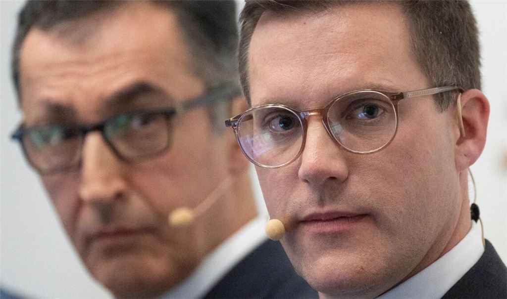 Özdemir ist Hagel in den Umfragen auf den Fersen.