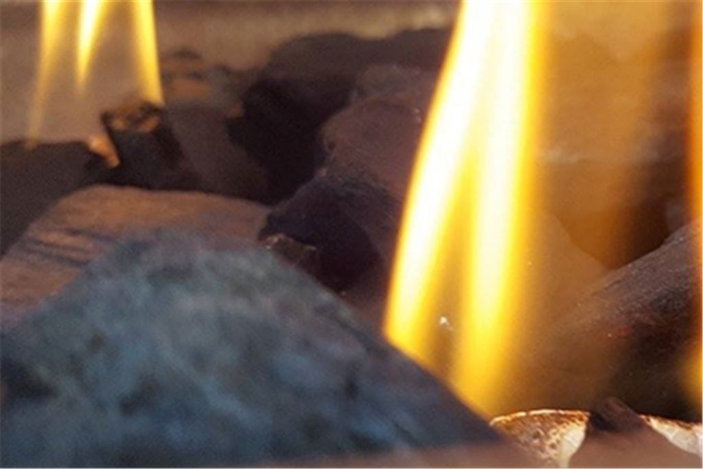 Offenes Feuer ist auf Grillplätzen derzeit verboten. Symbolfoto: Huber