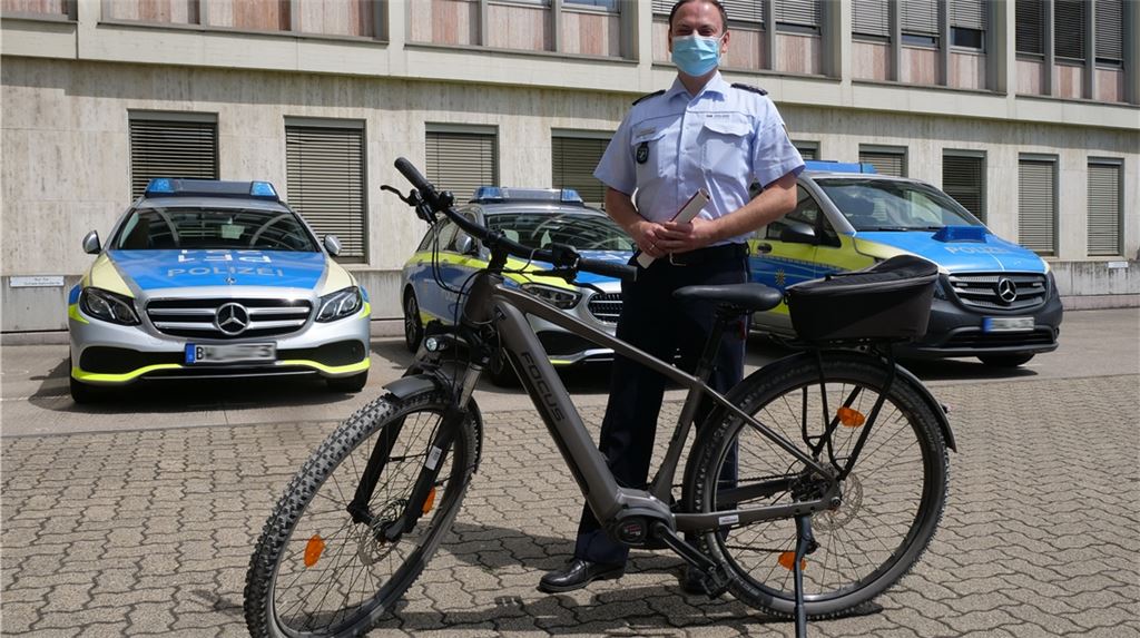 Ohne Akku ist ein Elektrofahrrad praktisch wertlos. Deshalb sollte man den Akku, wenn möglich, immer mitnehmen, rät Frank Weber von der Polizei Pforzheim. Foto: Friedrich