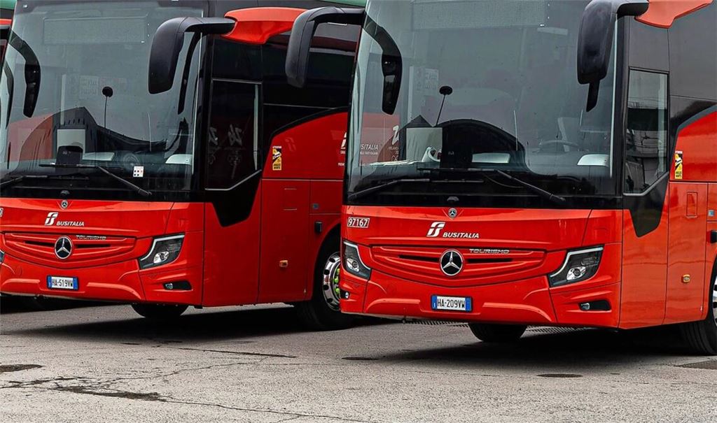 Ohne sie geht bei Olympia gar nichts: die Busse in Cortina