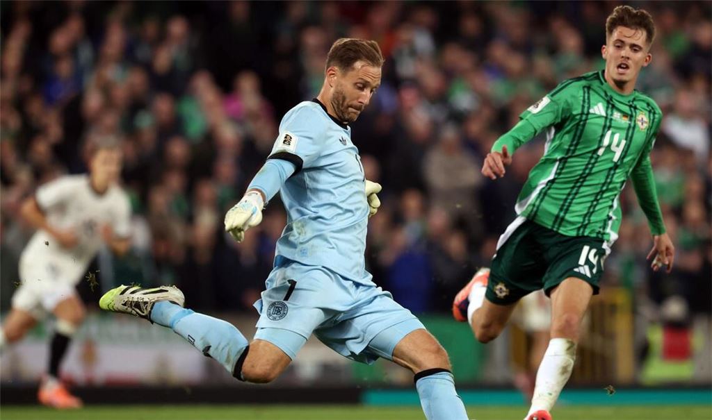 Oliver Baumann zeigte in Belfast eine sehr souveräne Leistung.