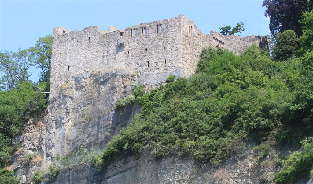 Open-Air-Reihe auf der Burg Löffelstelz in Mühlacker wirft ihre Schatten voraus. Foto: Disselhoff