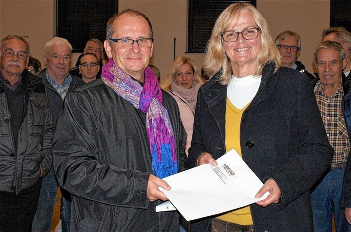 Vereine wollen Stühle ohne Schimmel