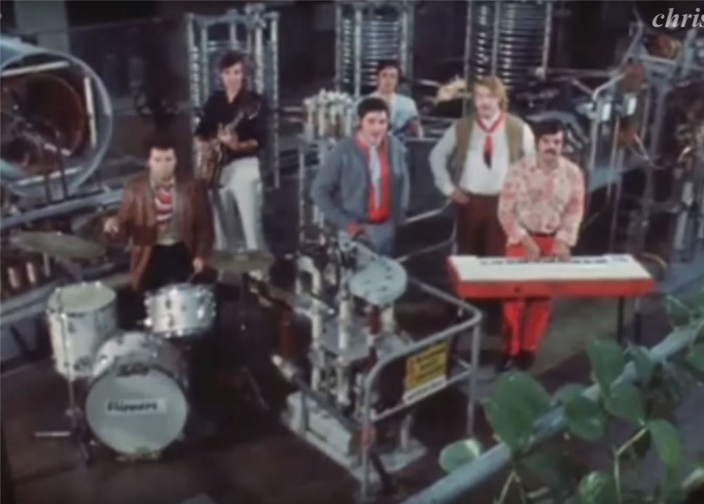 910_0008_127538_Youtube_Flippers_Sender_5