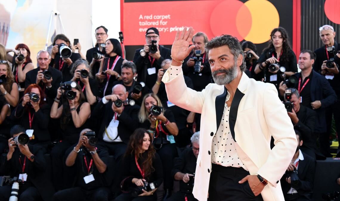 Oscar Isaac vor der Premiere von "Frankenstein".