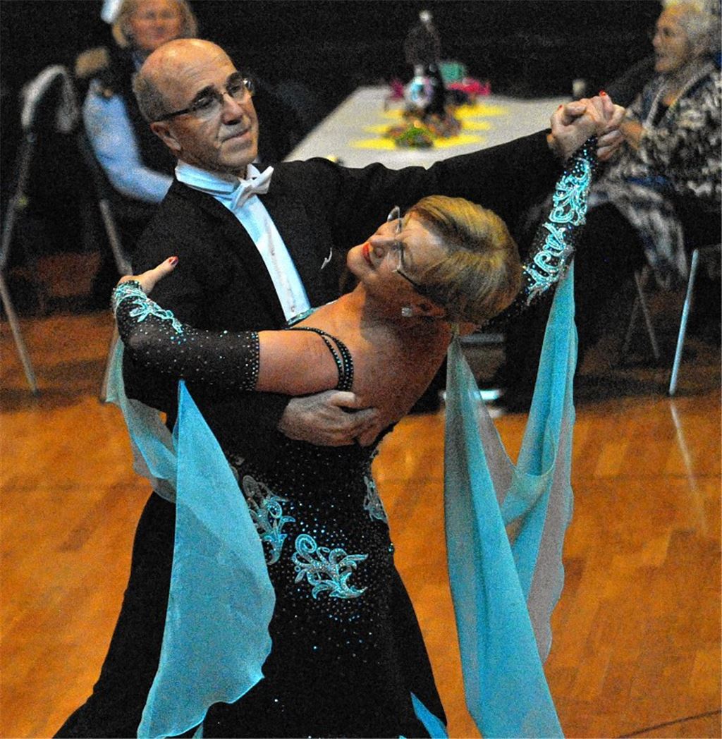 Otto und Hildegard Bertsch überzeugen mit ihrer Tanzdarbietung. 
