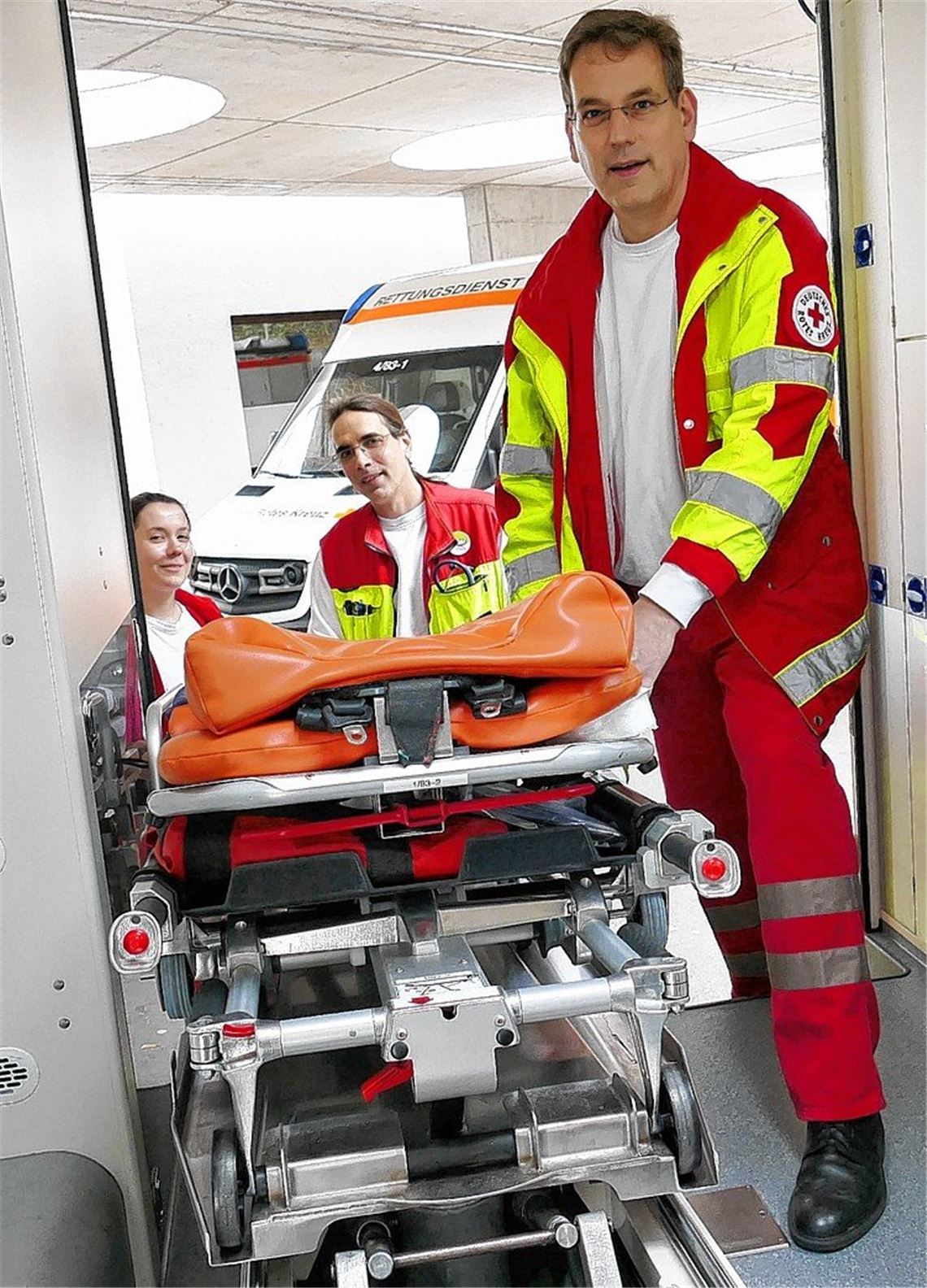 Vom Landtag in den Rettungswagen Vom Landtag in den Rettungswagen