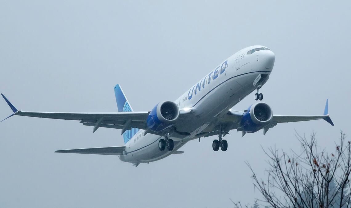 Passagierflugzeug muss nach Sicherheitsvorfall zwischenlanden. (Archivbild)