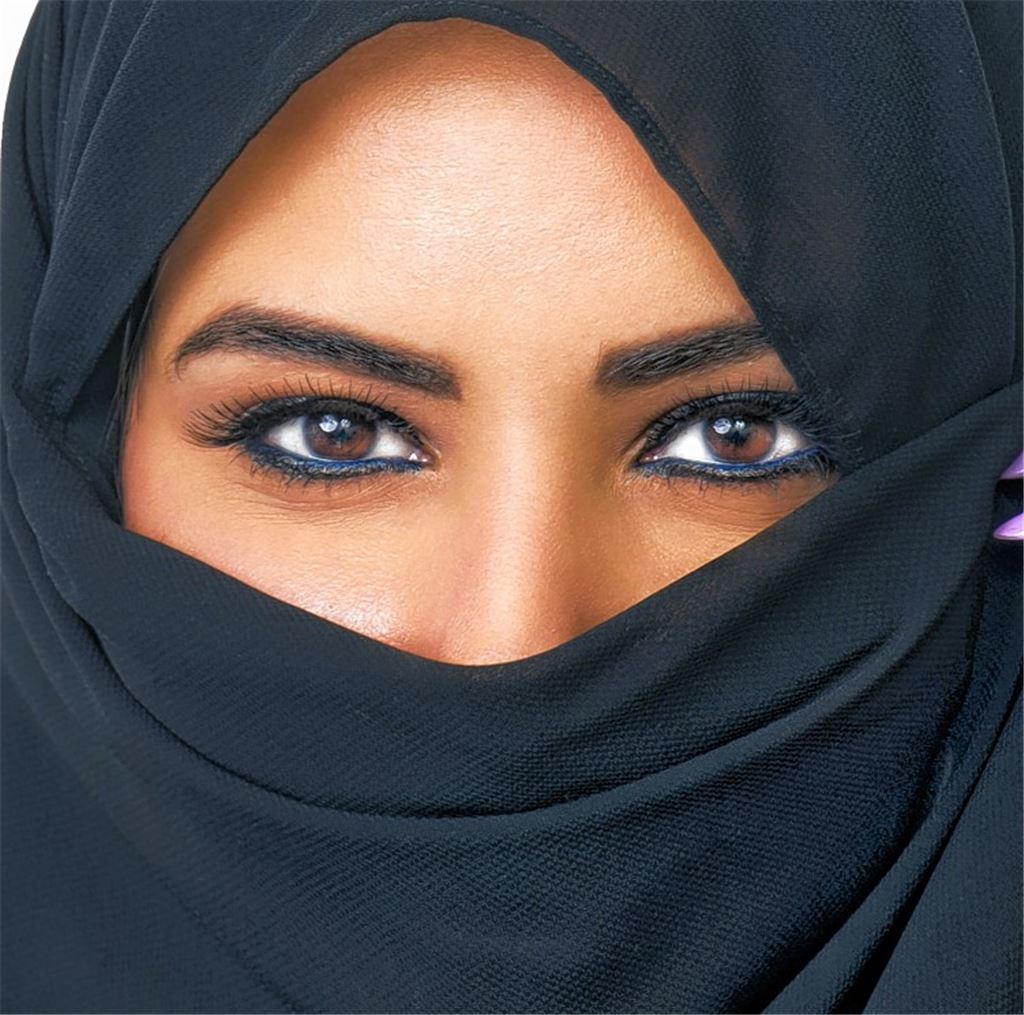 Passen Burka oder Niqab in ein modernes Europa?Foto: Adobe Stock ©RAMZI_HACHICHO