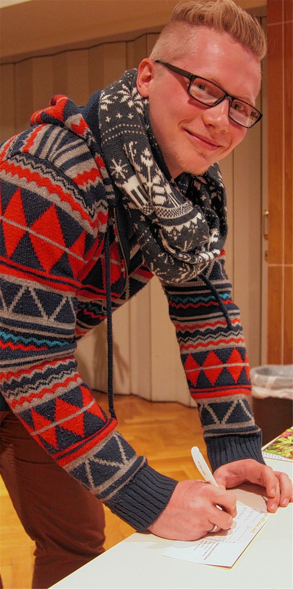 Paul Renner (li) will bei den Enzgärten mit anpacken. So wie er haben sich am Montag rund 60 Interessierte über die Aufgaben informiert.