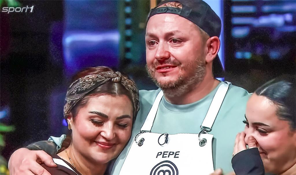 Pepe Palme mit den Finalistinnen Tugba Bayraktar (li.) und Ipek Selin. Foto: Rubner