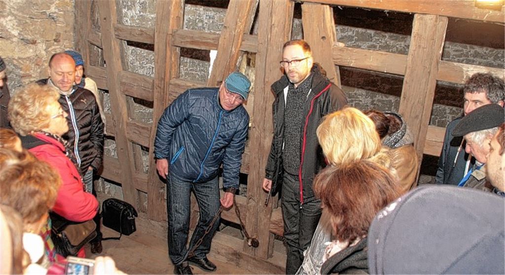 Angekettet im Pulverturm