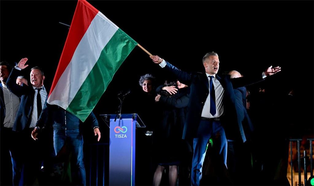 Peter Magyar in der Stunde seines Triumphes über den Amtsinhaber Viktor Orban.