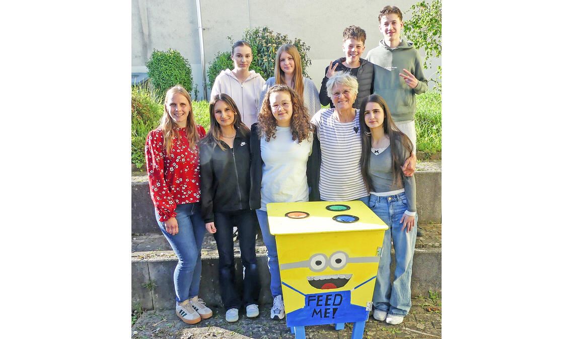 Pfandflaschen und Tetrapacks sollen an der Mörike-Realschule nicht mehr in den Abfalltonnen für Restmüll landen. Foto: privat
