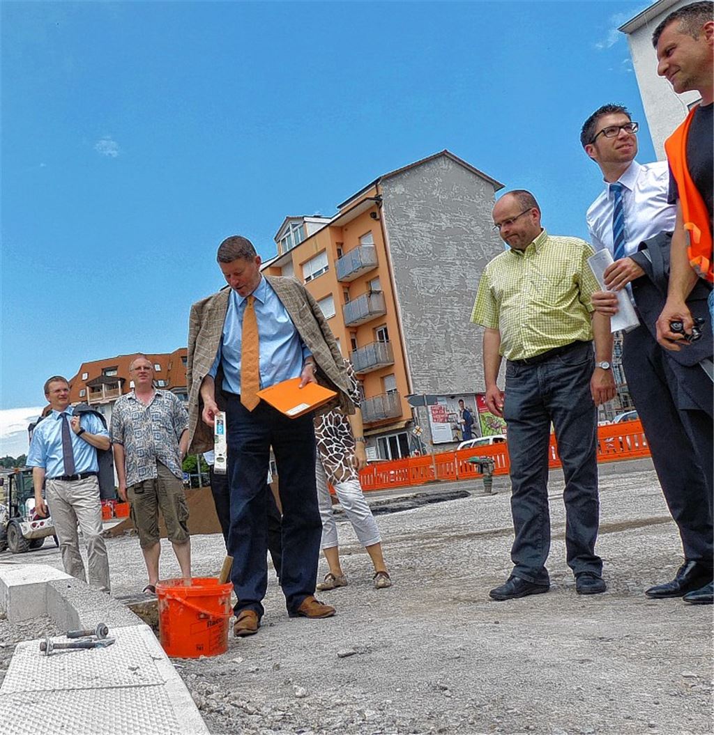 Pforzheim als Großbaustelle: Bei einem Rundgang informiert die Stadt über die derzeit laufenden Arbeiten am Innenstadt-Ring und zeigt, warum manches nicht so einfach ist wie es scheint.