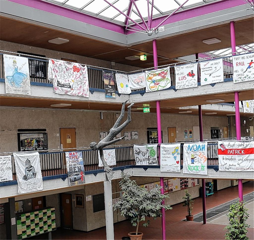 Abschlussschüler biegen auf Zielgerade ein