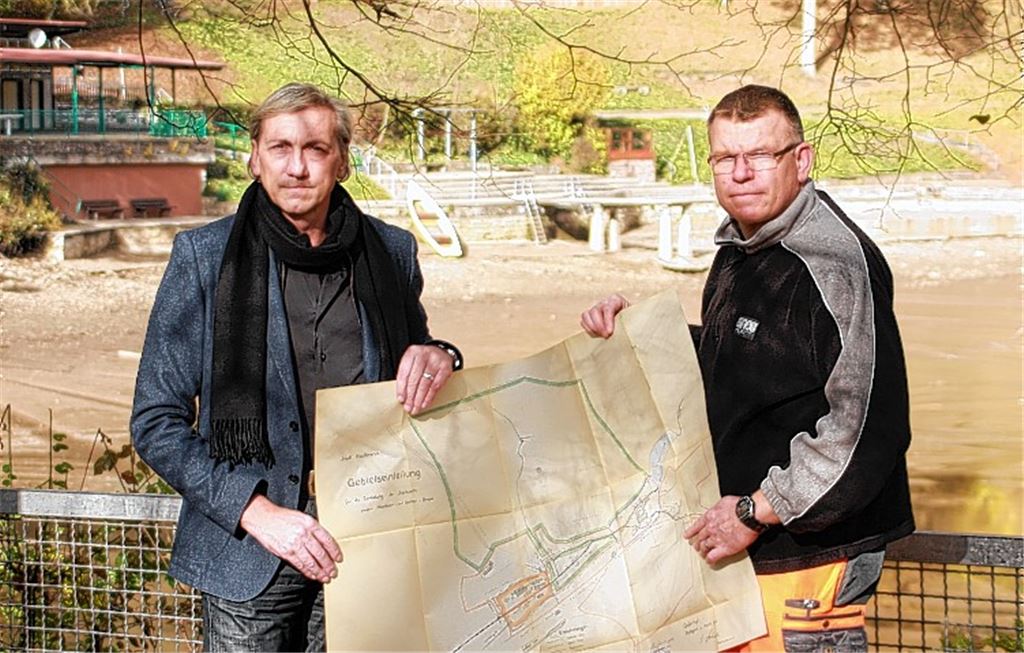 Planen den Notfall: Karl Velte (li.) und der Maulbronner Bauhofleiter Manfred Bohn. 