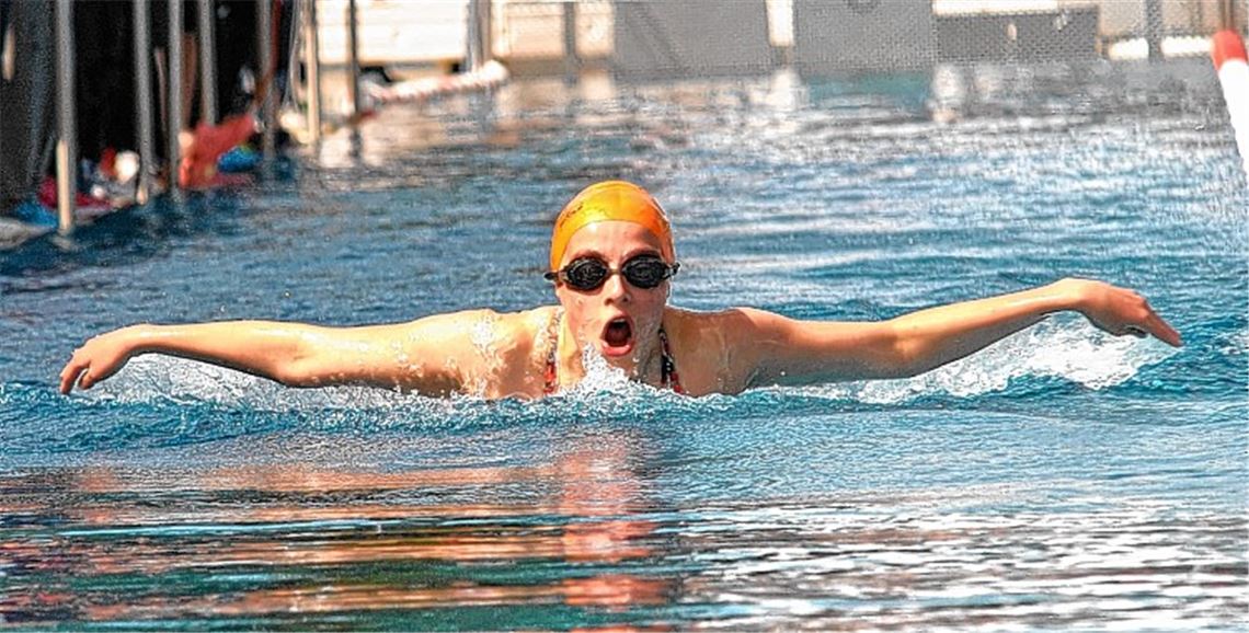 Platz acht im Jugendfinale über 100 Meter Schmetterling: Karoline Seemann liefert eines von vielen Topresultaten der Wasserfreunde Mühlacker. Foto: Stahlfeld