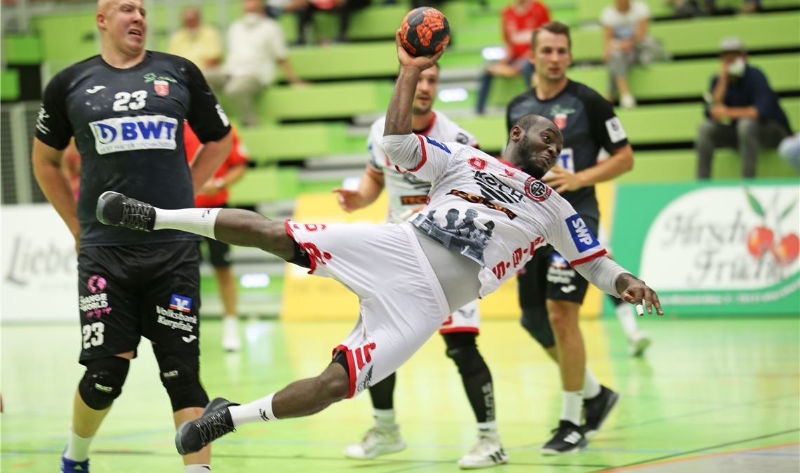 Platz acht: knallharter Körpereinsatz.