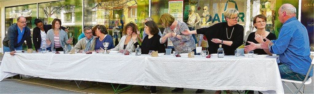 Letztes Abendmahl im Trubel der City